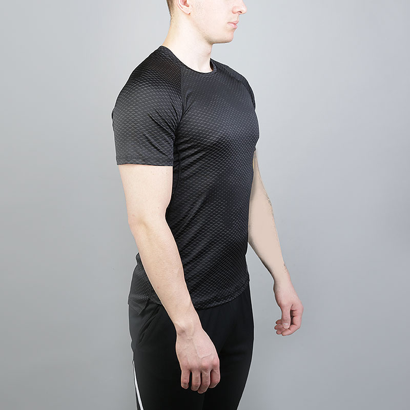мужская черная футболка Nike Pro HyperCool Short-Sleeve Training Top 888291-010 - цена, описание, фото 2